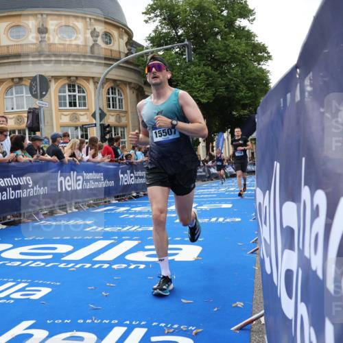 29.06.2025 - hella hamburg halbmarathon Strokosch-Dieckow http://msf.ph/oto/8224025 29.06.2025 10:30:09 Ziel 1758, 2689, 3189, 8190, 8323, 9634, 10270, 12308, 12691, 15507, 17768 meine-sportfotos.de