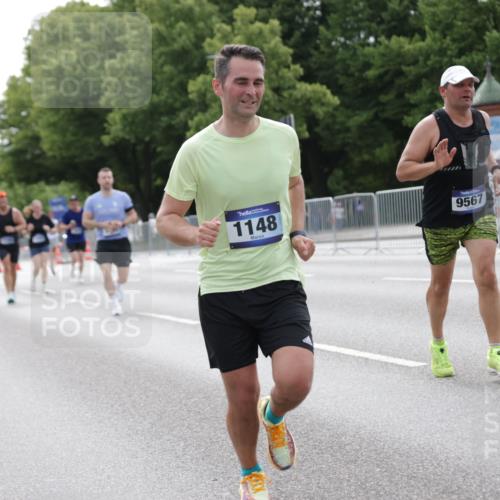 29.06.2025 - hella hamburg halbmarathon Jannik Wohlers http://msf.ph/oto/8224047 29.06.2025 10:27:31 Lombardsbrücke 1148, 2080, 5177, 5847, 6632, 7497, 9567, 9688, 11692, 11739, 12780, 12823, 12842, 13043, 13678, 13860, 15607, 15608, 16569, 16804, 18301, 18626 meine-sportfotos.de