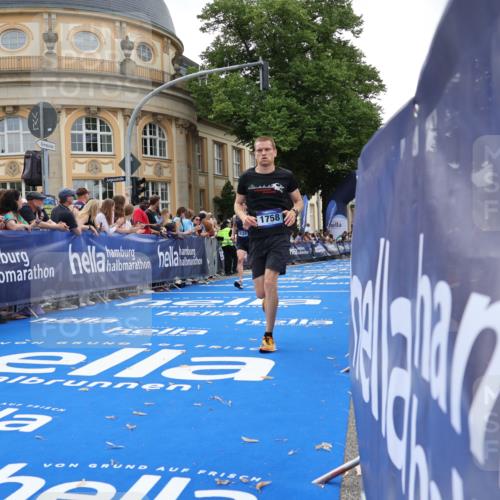 29.06.2025 - hella hamburg halbmarathon Strokosch-Dieckow http://msf.ph/oto/8224087 29.06.2025 10:30:11 Ziel 1758, 8323, 10173, 12308, 12691, 15507 meine-sportfotos.de