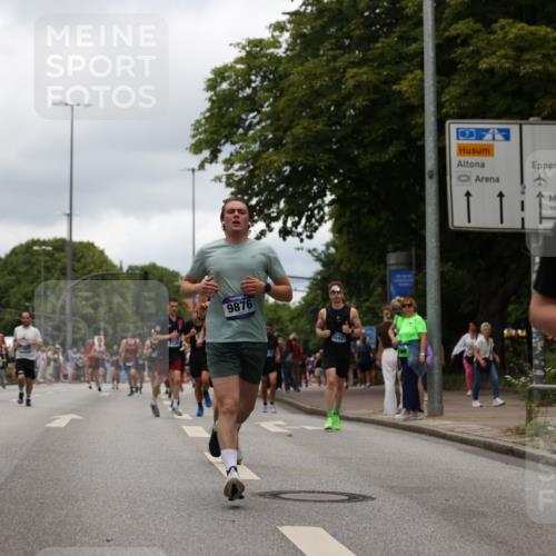 29.06.2025 - hella hamburg halbmarathon Yannick Fuchs http://msf.ph/oto/8224096 29.06.2025 10:46:24 20KM 2287, 2595, 3715, 4557, 4558, 4837, 5032, 5093, 5116, 5378, 5399, 5482, 6164, 6390, 6561, 6562, 7130, 7312, 7475, 7732, 7896, 8139, 8172, 8316, 8661, 8720, 8977, 9093, 9145, 9876, 10115, 11459, 12135, 13301, 13327, 14300, 14791, 15001, 15144, 15275, 15427, 15446, 15506, 15690, 16320, 16357, 17773, 18801 meine-sportfotos.de