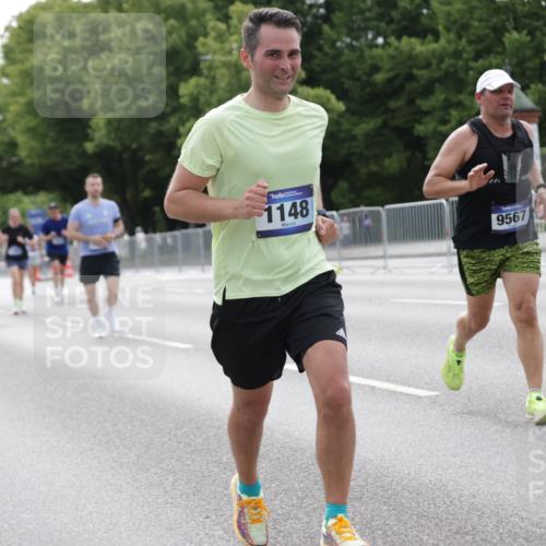 29.06.2025 - hella hamburg halbmarathon Jannik Wohlers http://msf.ph/oto/8224141 29.06.2025 10:27:31 Lombardsbrücke 1148, 2080, 5177, 5847, 6632, 7497, 9567, 9688, 11692, 11739, 12780, 12823, 12842, 13043, 13678, 13860, 15607, 15608, 16569, 16804, 18301, 18626 meine-sportfotos.de