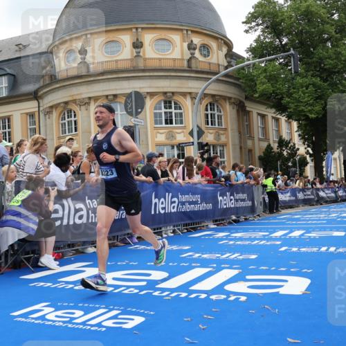 29.06.2025 - hella hamburg halbmarathon Strokosch-Dieckow http://msf.ph/oto/8224246 29.06.2025 10:30:13 Ziel 1758, 8323, 10173, 12691 meine-sportfotos.de