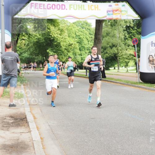 29.06.2025 - hella hamburg halbmarathon MichiJ http://msf.ph/oto/8224285 29.06.2025 10:25:01 Zwischen KM18-KM19 4062, 6829, 6990, 7831, 12488, 18600 meine-sportfotos.de