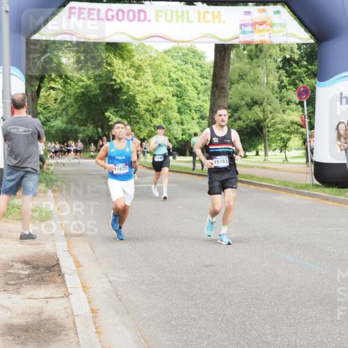 29.06.2025 - hella hamburg halbmarathon MichiJ http://msf.ph/oto/8224295 29.06.2025 10:25:02 Zwischen KM18-KM19 4062, 6829, 6990, 7831, 11620, 12488, 15161, 18600 meine-sportfotos.de
