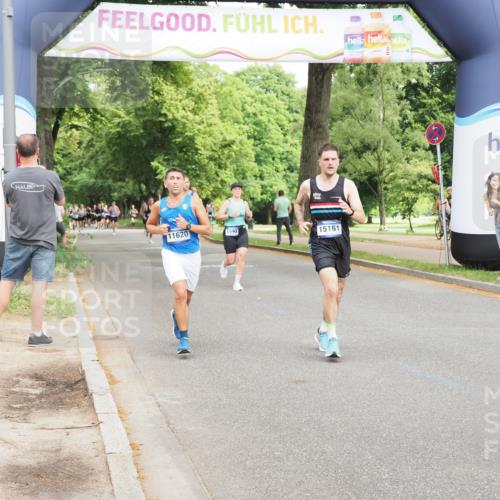29.06.2025 - hella hamburg halbmarathon MichiJ http://msf.ph/oto/8224305 29.06.2025 10:25:02 Zwischen KM18-KM19 4062, 6829, 6990, 7831, 11620, 12488, 15161, 18600 meine-sportfotos.de