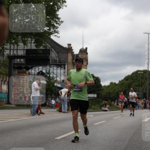 29.06.2025 - hella hamburg halbmarathon Yannick Fuchs http://msf.ph/oto/8224388 29.06.2025 10:46:24 20KM 2287, 2595, 3715, 4557, 4558, 4837, 5032, 5093, 5116, 5378, 5399, 5482, 6164, 6390, 6561, 6562, 7130, 7312, 7475, 7732, 7896, 8139, 8172, 8316, 8661, 8720, 8977, 9093, 9145, 9876, 10115, 11459, 12135, 13301, 13327, 14300, 14791, 15001, 15144, 15275, 15427, 15446, 15506, 15690, 16320, 16357, 17773, 18801 meine-sportfotos.de