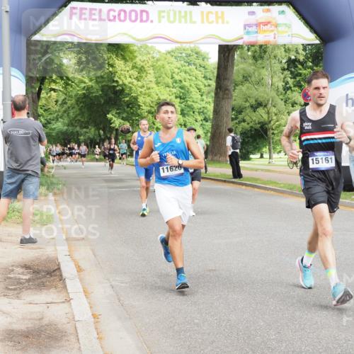 29.06.2025 - hella hamburg halbmarathon MichiJ http://msf.ph/oto/8224415 29.06.2025 10:25:02 Zwischen KM18-KM19 4062, 6829, 6990, 7831, 11620, 12488, 15161, 18600 meine-sportfotos.de