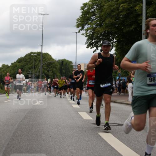 29.06.2025 - hella hamburg halbmarathon Yannick Fuchs http://msf.ph/oto/8224493 29.06.2025 10:46:25 20KM 2444, 2814, 3715, 4121, 4557, 4558, 4837, 5032, 5093, 5116, 5378, 5399, 5482, 6164, 6390, 6561, 6562, 7130, 7312, 7475, 7732, 7896, 8139, 8172, 8316, 8661, 8720, 8977, 9093, 9145, 9876, 10115, 11459, 12135, 12519, 13301, 13327, 14300, 14791, 15001, 15144, 15275, 15427, 15446, 15506, 15690, 16320, 16357, 17773, 18801 meine-sportfotos.de