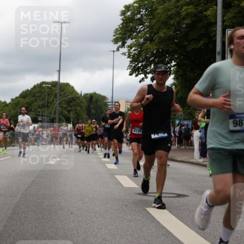 29.06.2025 - hella hamburg halbmarathon Yannick Fuchs http://msf.ph/oto/8224510 29.06.2025 10:46:25 20KM 2444, 2814, 3715, 4121, 4557, 4558, 4837, 5032, 5093, 5116, 5378, 5399, 5482, 6164, 6390, 6561, 6562, 7130, 7312, 7475, 7732, 7896, 8139, 8172, 8316, 8661, 8720, 8977, 9093, 9145, 9876, 10115, 11459, 12135, 12519, 13301, 13327, 14300, 14791, 15001, 15144, 15275, 15427, 15446, 15506, 15690, 16320, 16357, 17773, 18801 meine-sportfotos.de