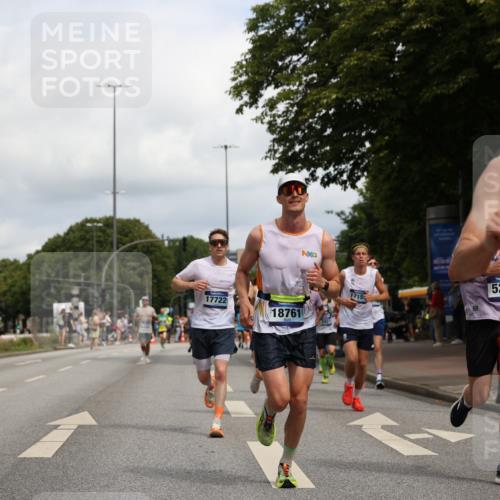 29.06.2025 - hella hamburg halbmarathon Yannick Fuchs http://msf.ph/oto/8224549 29.06.2025 10:33:18 20KM 1164, 2262, 2296, 2719, 2849, 2980, 3014, 3136, 3431, 4148, 5091, 5248, 6095, 6682, 6684, 7110, 8091, 9403, 10218, 11049, 11055, 11281, 11282, 11379, 11447, 12137, 12915, 13755, 13800, 14905, 15372, 16280, 17154, 17646, 17722, 18188, 18761, 19004, 19151 meine-sportfotos.de