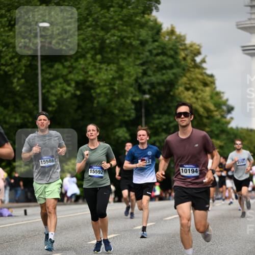 29.06.2025 - hella hamburg halbmarathon Dr. Thomas Lammeyer http://msf.ph/oto/8224588 29.06.2025 10:13:09 Kennedybrücke 1823, 2427, 3762, 4592, 4859, 7081, 7198, 9297, 9306, 9823, 9951, 9958, 10035, 10092, 10194, 10609 meine-sportfotos.de