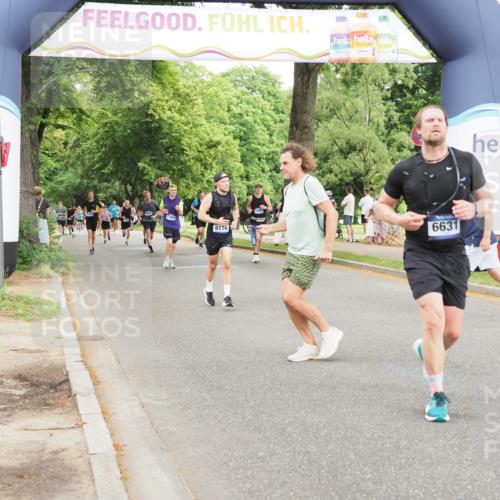 29.06.2025 - hella hamburg halbmarathon MichiJ http://msf.ph/oto/8224757 29.06.2025 10:49:05 Zwischen KM18-KM19 6631, 8176, 14348, 15539 meine-sportfotos.de