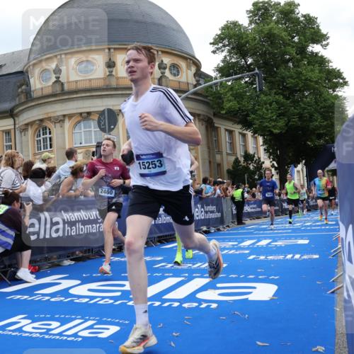 29.06.2025 - hella hamburg halbmarathon Strokosch-Dieckow http://msf.ph/oto/8224774 29.06.2025 10:30:36 Ziel 2460, 2851, 3845, 7231, 7481, 8318, 11413, 12049, 15253, 17322, 18235 meine-sportfotos.de