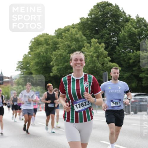 29.06.2025 - hella hamburg halbmarathon Jannik Wohlers http://msf.ph/oto/8224794 29.06.2025 10:27:35 Lombardsbrücke 1148, 5177, 5847, 6632, 7497, 8215, 9567, 11692, 11739, 12780, 12823, 12842, 13568, 13678, 13860, 14155, 15607, 15608, 16569, 16804 meine-sportfotos.de