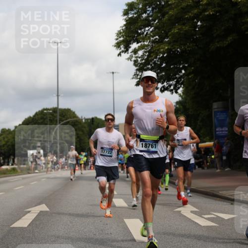 29.06.2025 - hella hamburg halbmarathon Yannick Fuchs http://msf.ph/oto/8224804 29.06.2025 10:33:18 20KM 1164, 2262, 2296, 2719, 2849, 2980, 3014, 3136, 3431, 4148, 5091, 5248, 6095, 6682, 6684, 7110, 8091, 9403, 10218, 11049, 11055, 11281, 11282, 11379, 11447, 12137, 12915, 13755, 13800, 14905, 15372, 16280, 17154, 17646, 17722, 18188, 18761, 19004, 19151 meine-sportfotos.de