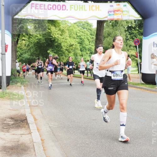 29.06.2025 - hella hamburg halbmarathon MichiJ http://msf.ph/oto/8224830 29.06.2025 10:25:16 Zwischen KM18-KM19 2121, 5042, 6993, 11304, 14789 meine-sportfotos.de