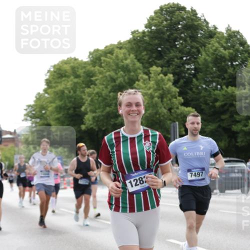 29.06.2025 - hella hamburg halbmarathon Jannik Wohlers http://msf.ph/oto/8224845 29.06.2025 10:27:35 Lombardsbrücke 1148, 5177, 5847, 6632, 7497, 8215, 9567, 11692, 11739, 12780, 12823, 12842, 13568, 13678, 13860, 14155, 15607, 15608, 16569, 16804 meine-sportfotos.de