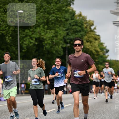 29.06.2025 - hella hamburg halbmarathon Dr. Thomas Lammeyer http://msf.ph/oto/8224901 29.06.2025 10:13:10 Kennedybrücke 1823, 2427, 3762, 4592, 4859, 7081, 7198, 9297, 9306, 9823, 9951, 9958, 10035, 10092, 10194, 10609 meine-sportfotos.de