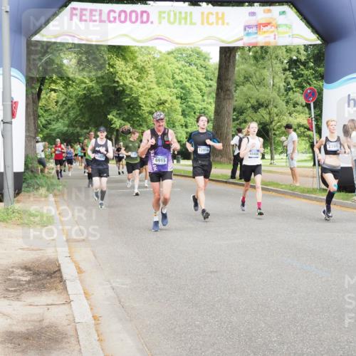 29.06.2025 - hella hamburg halbmarathon MichiJ http://msf.ph/oto/8224979 29.06.2025 10:25:18 Zwischen KM18-KM19 2121, 2399, 5042, 6993, 11304, 13991, 14601, 14789 meine-sportfotos.de