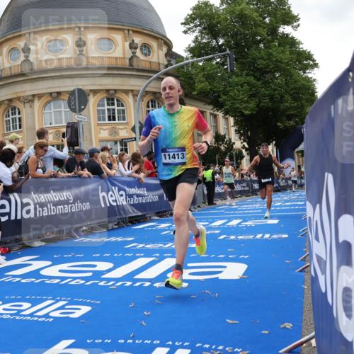 29.06.2025 - hella hamburg halbmarathon Strokosch-Dieckow http://msf.ph/oto/8224981 29.06.2025 10:30:38 Ziel 2460, 2851, 3845, 7055, 7231, 7481, 8318, 11413, 12049, 15253, 17322, 18235 meine-sportfotos.de