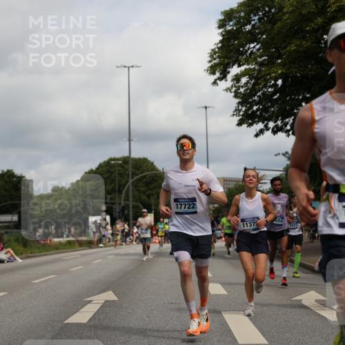 29.06.2025 - hella hamburg halbmarathon Yannick Fuchs http://msf.ph/oto/8225019 29.06.2025 10:33:19 20KM 1164, 2262, 2719, 2849, 2980, 3014, 3136, 3431, 4148, 5091, 5248, 6095, 6682, 6684, 7110, 8091, 9403, 10218, 11055, 11281, 11282, 11379, 11447, 12137, 12915, 13755, 13800, 14905, 15372, 15561, 16280, 17154, 17646, 17722, 18188, 18761, 19004, 19151 meine-sportfotos.de