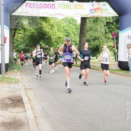 29.06.2025 - hella hamburg halbmarathon MichiJ http://msf.ph/oto/8225037 29.06.2025 10:25:18 Zwischen KM18-KM19 2121, 2399, 5042, 6993, 11304, 13991, 14601, 14789 meine-sportfotos.de