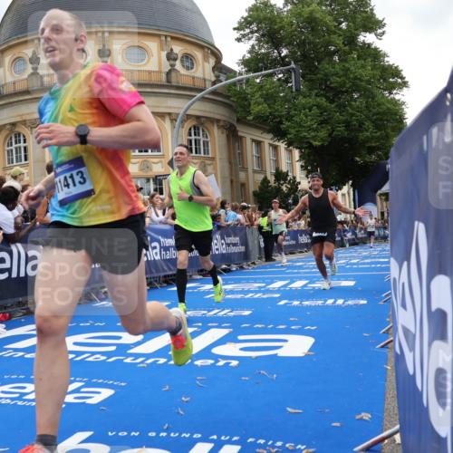29.06.2025 - hella hamburg halbmarathon Strokosch-Dieckow http://msf.ph/oto/8225044 29.06.2025 10:30:39 Ziel 2460, 2851, 3845, 7055, 7231, 7481, 8318, 9508, 11413, 12049, 15253, 17322, 18235, 18871 meine-sportfotos.de