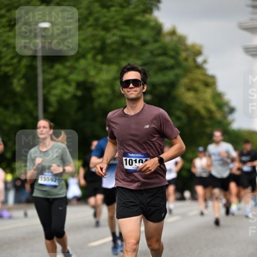 29.06.2025 - hella hamburg halbmarathon Dr. Thomas Lammeyer http://msf.ph/oto/8225104 29.06.2025 10:13:11 Kennedybrücke 1823, 2427, 3762, 4592, 4859, 7081, 7198, 9297, 9306, 9951, 9958, 10035, 10092, 10194, 10609 meine-sportfotos.de