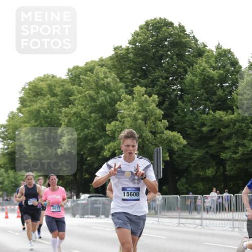 29.06.2025 - hella hamburg halbmarathon Jannik Wohlers http://msf.ph/oto/8225145 29.06.2025 10:27:37 Lombardsbrücke 1148, 5177, 5369, 5847, 6632, 7497, 8215, 9567, 11692, 11739, 12780, 12823, 12842, 13568, 13678, 13860, 14155, 15123, 15607, 15608, 16569, 16804 meine-sportfotos.de