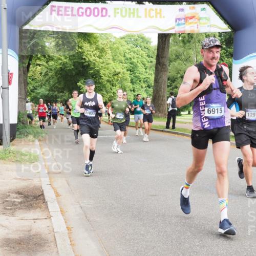 29.06.2025 - hella hamburg halbmarathon MichiJ http://msf.ph/oto/8225194 29.06.2025 10:25:20 Zwischen KM18-KM19 1385, 2121, 2399, 5042, 6915, 6993, 7154, 11833, 12916, 13991, 14601, 14789 meine-sportfotos.de