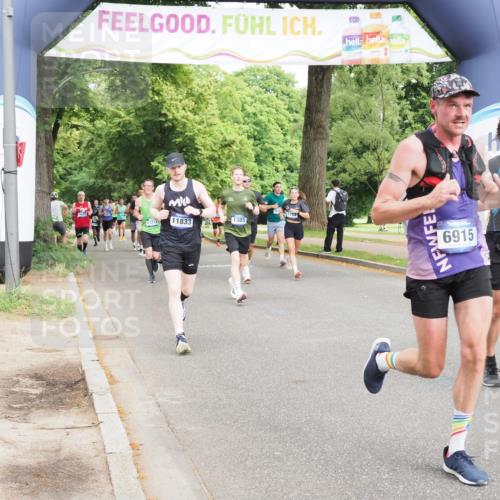 29.06.2025 - hella hamburg halbmarathon MichiJ http://msf.ph/oto/8225215 29.06.2025 10:25:20 Zwischen KM18-KM19 1385, 2121, 2399, 5042, 6915, 6993, 7154, 11833, 12916, 13991, 14601, 14789 meine-sportfotos.de