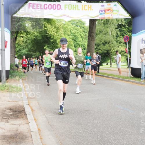 29.06.2025 - hella hamburg halbmarathon MichiJ http://msf.ph/oto/8225278 29.06.2025 10:25:20 Zwischen KM18-KM19 1385, 2121, 2399, 5042, 6915, 6993, 7154, 11833, 12916, 13991, 14601, 14789 meine-sportfotos.de