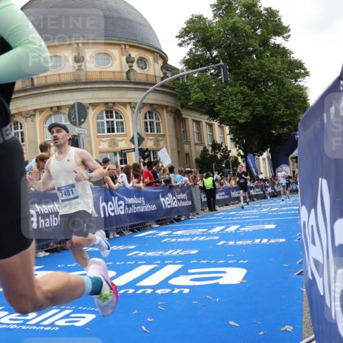 29.06.2025 - hella hamburg halbmarathon Strokosch-Dieckow http://msf.ph/oto/8225298 29.06.2025 10:30:44 Ziel 3379, 7055, 7481, 7880, 9381, 9508, 17322, 18235, 18871 meine-sportfotos.de