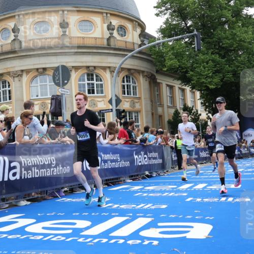 29.06.2025 - hella hamburg halbmarathon Strokosch-Dieckow http://msf.ph/oto/8225442 29.06.2025 10:30:47 Ziel 3379, 7055, 7481, 7880, 9381, 9508, 18871 meine-sportfotos.de
