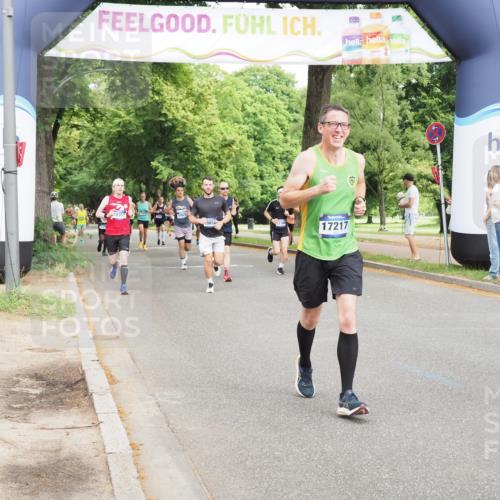 29.06.2025 - hella hamburg halbmarathon MichiJ http://msf.ph/oto/8225472 29.06.2025 10:25:23 Zwischen KM18-KM19 1385, 2399, 6915, 7152, 7154, 11833, 12916, 13991, 14601, 16158, 17217 meine-sportfotos.de