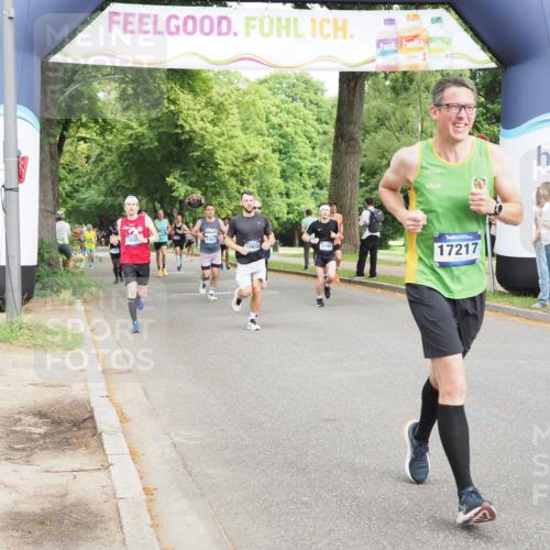 29.06.2025 - hella hamburg halbmarathon MichiJ http://msf.ph/oto/8225506 29.06.2025 10:25:23 Zwischen KM18-KM19 1385, 2399, 6915, 7152, 7154, 11833, 12916, 13991, 14601, 16158, 17217 meine-sportfotos.de