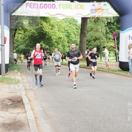 29.06.2025 - hella hamburg halbmarathon MichiJ http://msf.ph/oto/8225570 29.06.2025 10:25:24 Zwischen KM18-KM19 1385, 2399, 3959, 6915, 7152, 7154, 10852, 11833, 12168, 12916, 13991, 14601, 16158, 17217, 18824 meine-sportfotos.de