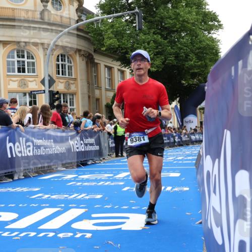 29.06.2025 - hella hamburg halbmarathon Strokosch-Dieckow http://msf.ph/oto/8225599 29.06.2025 10:30:51 Ziel 3379, 7055, 7880, 9381, 9508, 16508, 18871 meine-sportfotos.de