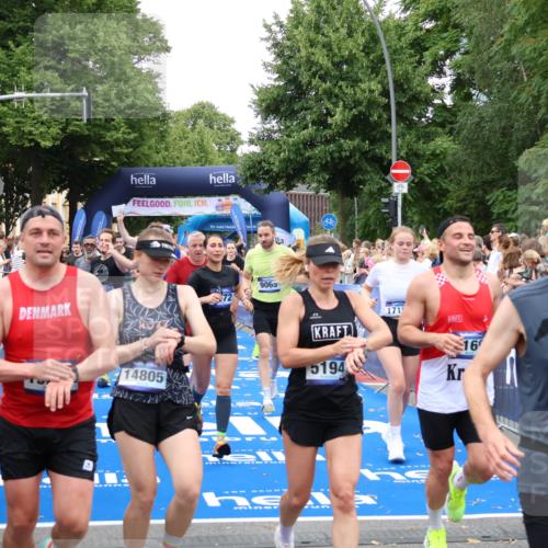 29.06.2025 - hella hamburg halbmarathon Zöllner http://msf.ph/oto/8225615 29.06.2025 10:52:54 Ziel 1257, 1258, 1657, 2099, 2444, 2814, 2910, 4557, 4558, 5077, 5169, 5194, 8139, 8172, 8720, 8955, 9065, 9163, 10724, 10811, 11217, 11992, 14198, 14286, 14805, 17198, 19244 meine-sportfotos.de