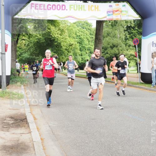 29.06.2025 - hella hamburg halbmarathon MichiJ http://msf.ph/oto/8225621 29.06.2025 10:25:24 Zwischen KM18-KM19 1385, 2399, 3959, 6915, 7152, 7154, 10852, 11833, 12168, 12916, 13991, 14601, 16158, 17217, 18824 meine-sportfotos.de