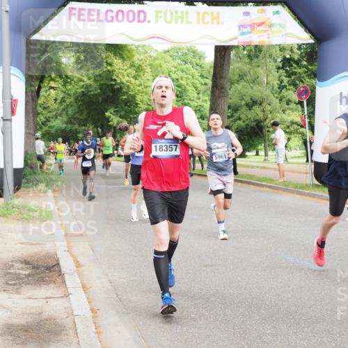 29.06.2025 - hella hamburg halbmarathon MichiJ http://msf.ph/oto/8225804 29.06.2025 10:25:26 Zwischen KM18-KM19 1385, 2399, 3959, 5961, 6915, 7152, 7154, 10852, 11833, 12051, 12168, 12916, 16158, 17217, 18357, 18824 meine-sportfotos.de