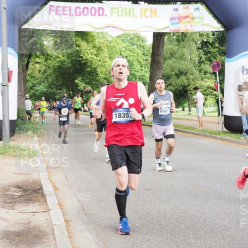 29.06.2025 - hella hamburg halbmarathon MichiJ http://msf.ph/oto/8225816 29.06.2025 10:25:26 Zwischen KM18-KM19 1385, 2399, 3959, 5961, 6915, 7152, 7154, 10852, 11833, 12051, 12168, 12916, 16158, 17217, 18357, 18824 meine-sportfotos.de