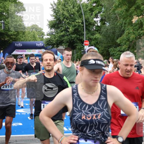 29.06.2025 - hella hamburg halbmarathon Zöllner http://msf.ph/oto/8225867 29.06.2025 10:52:57 Ziel 1257, 1258, 1657, 2099, 2444, 2814, 2910, 4557, 4558, 4770, 5077, 5907, 8139, 8720, 8955, 10724, 10811, 11217, 11992, 14198, 14286, 15430, 18720 meine-sportfotos.de