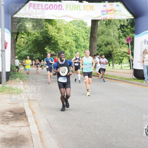 29.06.2025 - hella hamburg halbmarathon MichiJ http://msf.ph/oto/8225994 29.06.2025 10:25:28 Zwischen KM18-KM19 3959, 5315, 5961, 7152, 7154, 10852, 11833, 12051, 12168, 13972, 16158, 17217, 18357, 18824 meine-sportfotos.de