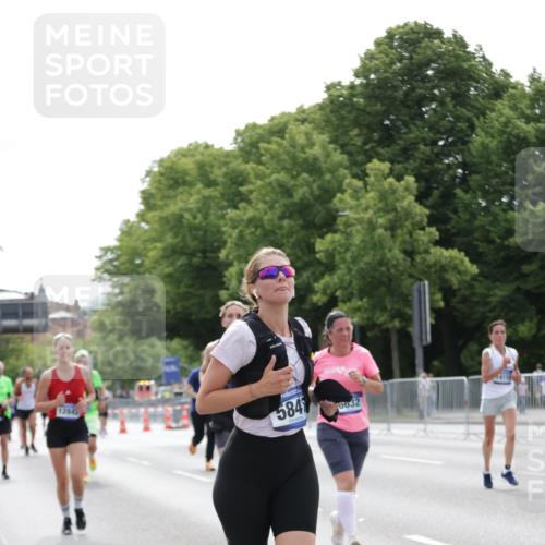 29.06.2025 - hella hamburg halbmarathon Jannik Wohlers http://msf.ph/oto/8226056 29.06.2025 10:27:39 Lombardsbrücke 1148, 5369, 5847, 6632, 7497, 8215, 9567, 11692, 11739, 12780, 12823, 12842, 13568, 13678, 13860, 14155, 15123, 15607, 15608, 16569, 16804, 18256 meine-sportfotos.de