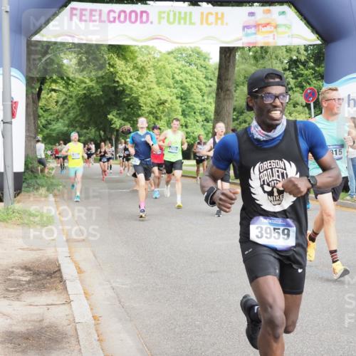 29.06.2025 - hella hamburg halbmarathon MichiJ http://msf.ph/oto/8226081 29.06.2025 10:25:30 Zwischen KM18-KM19 3959, 5315, 5961, 7152, 10852, 12051, 12168, 13972, 16158, 18156, 18357, 18824, 18986 meine-sportfotos.de