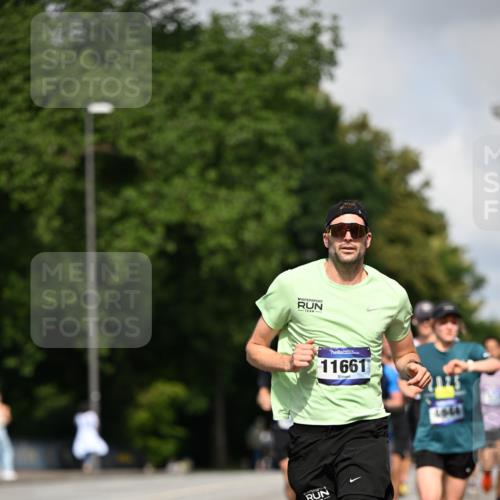 29.06.2025 - hella hamburg halbmarathon Dr. Thomas Lammeyer http://msf.ph/oto/8226085 29.06.2025 09:50:00 Kennedybrücke 1344, 1577, 1889, 2243, 4477, 4944, 5048, 5152, 5660, 7466, 7534, 7628, 7901, 8312, 8323, 10477, 10865, 10927, 11230, 11304 meine-sportfotos.de