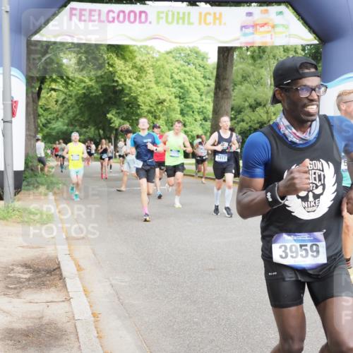 29.06.2025 - hella hamburg halbmarathon MichiJ http://msf.ph/oto/8226102 29.06.2025 10:25:30 Zwischen KM18-KM19 3959, 5315, 5961, 7152, 10852, 12051, 12168, 13972, 16158, 18156, 18357, 18824, 18986 meine-sportfotos.de