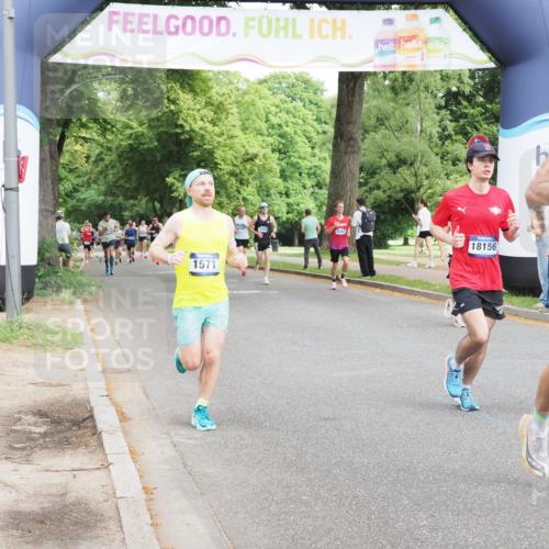 29.06.2025 - hella hamburg halbmarathon MichiJ http://msf.ph/oto/8226275 29.06.2025 10:25:33 Zwischen KM18-KM19 1411, 1571, 4860, 5315, 5961, 8362, 12051, 13972, 17078, 18156, 18357, 18986 meine-sportfotos.de