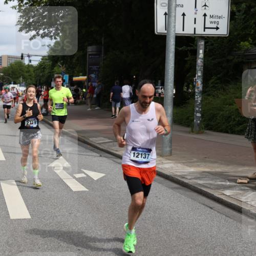 29.06.2025 - hella hamburg halbmarathon Yannick Fuchs http://msf.ph/oto/8226299 29.06.2025 10:33:26 20KM 1164, 2262, 2719, 2980, 3014, 3136, 3431, 4359, 5091, 5248, 6682, 6684, 8450, 8958, 9403, 10218, 11055, 11281, 11282, 11379, 11447, 12137, 13137, 13800, 14093, 14905, 15257, 15372, 15561, 15873, 15965, 16280, 17154, 17646, 17722, 18188, 18761, 19004, 19151 meine-sportfotos.de